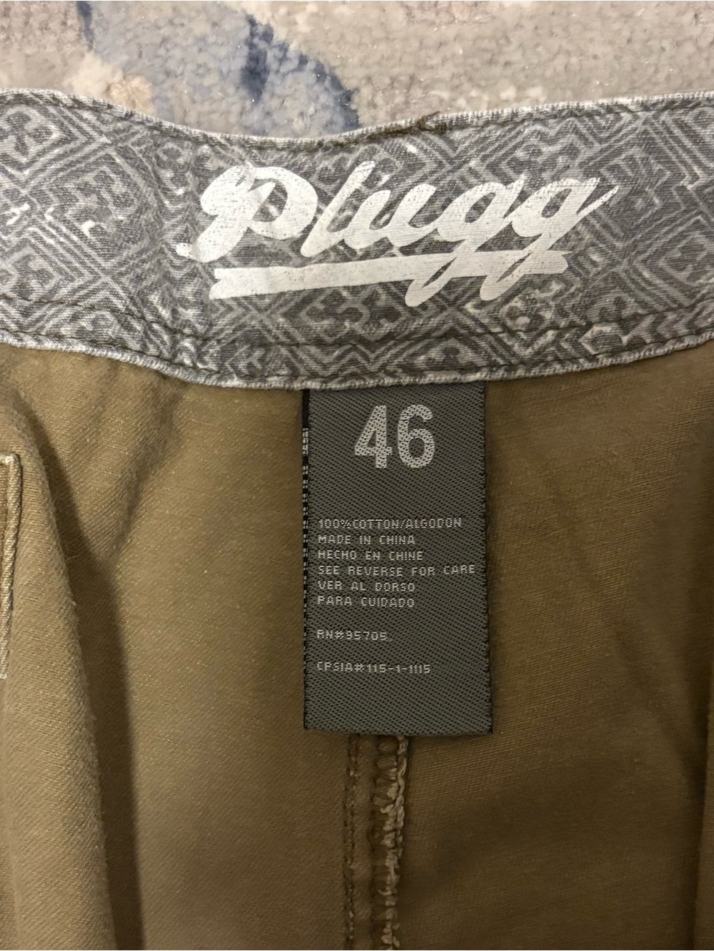 Men’s Tan Cargo Shorts - Picture 3 of 3
